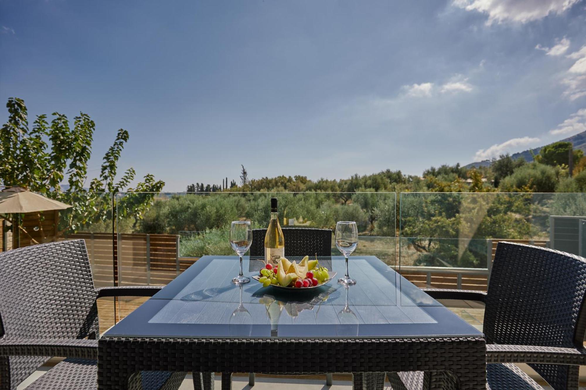 Azor Luxury I Villa Mouzákion