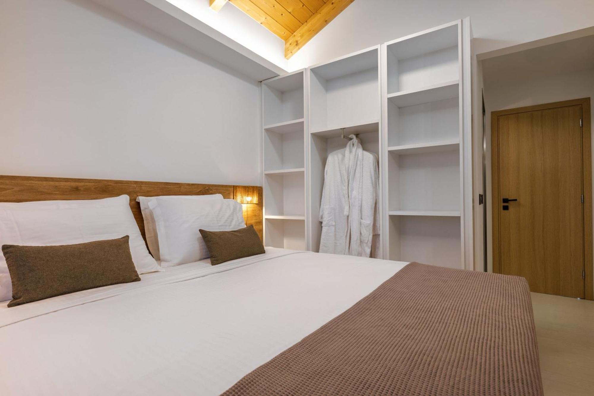Azor Luxury I Villa Mouzákion