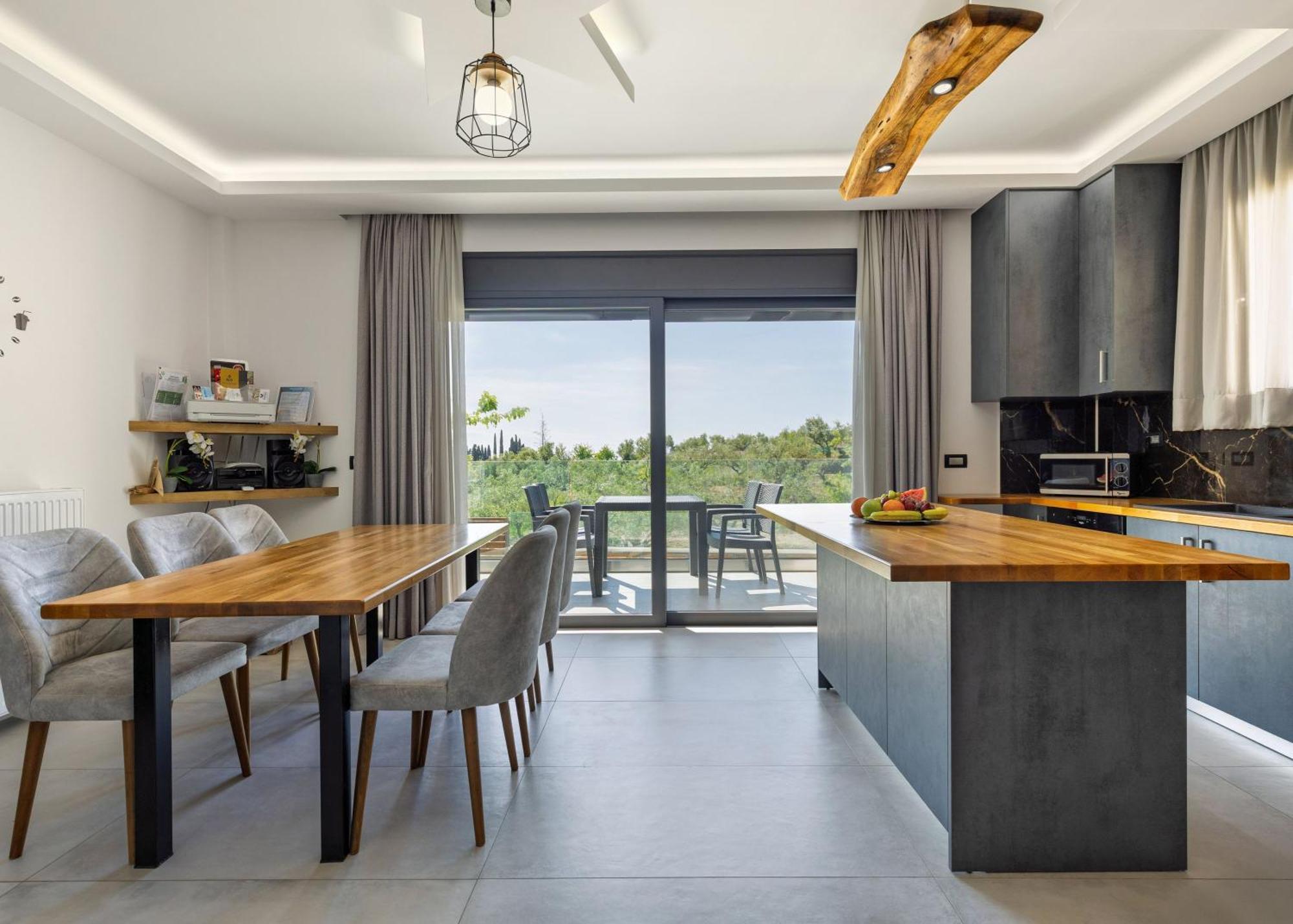 Azor Luxury I Villa Mouzákion