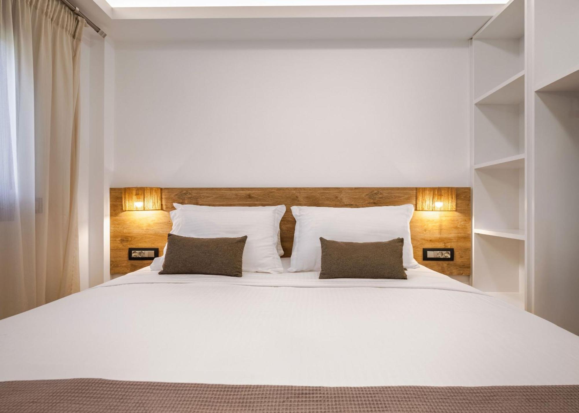 Azor Luxury I Mouzákion