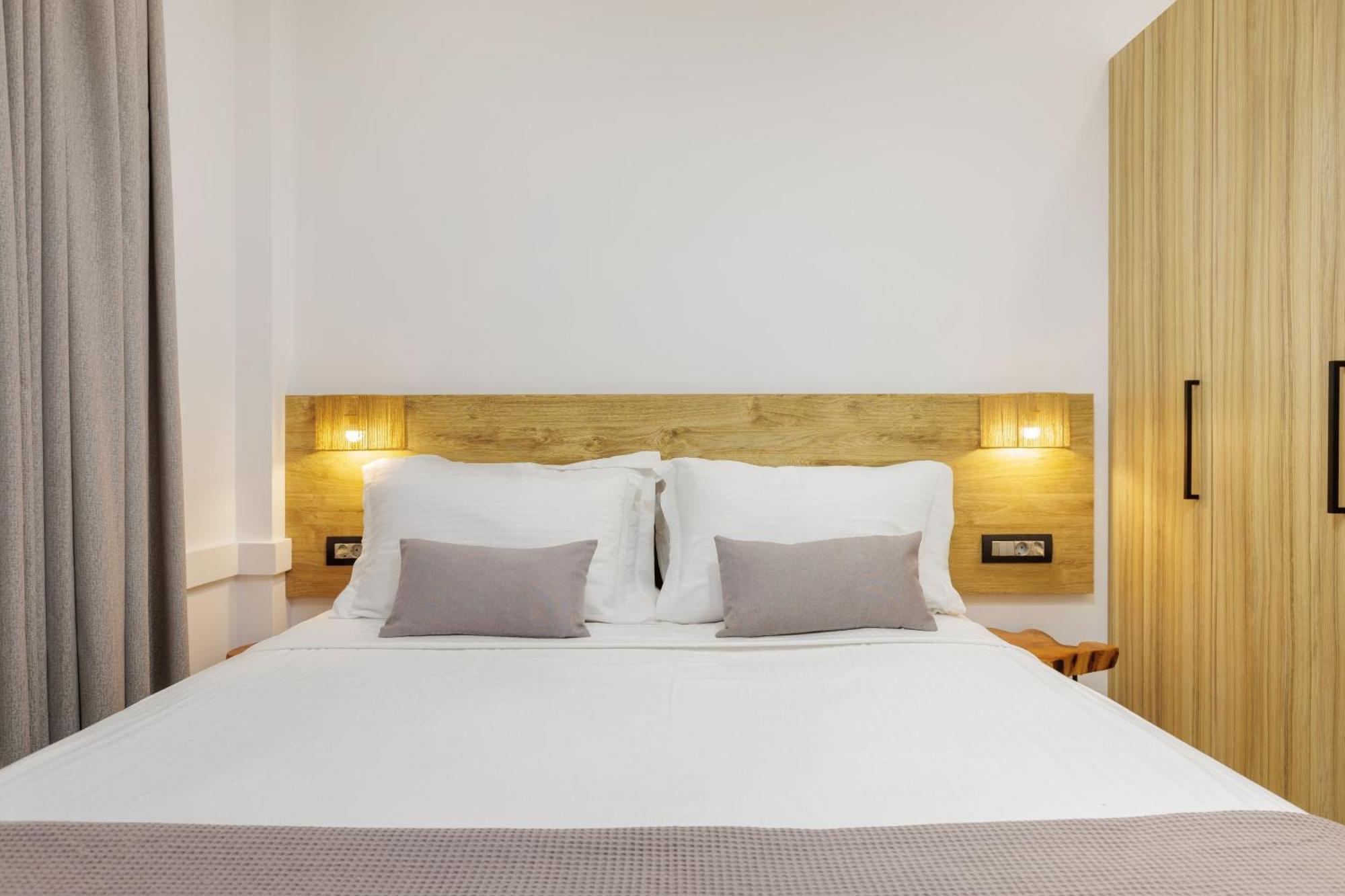 Azor Luxury I * Mouzákion