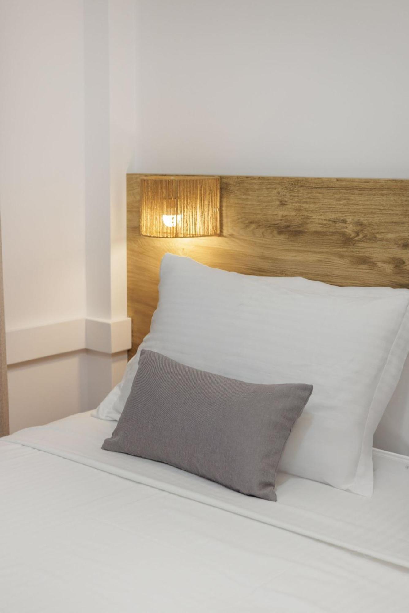 Azor Luxury I Mouzákion